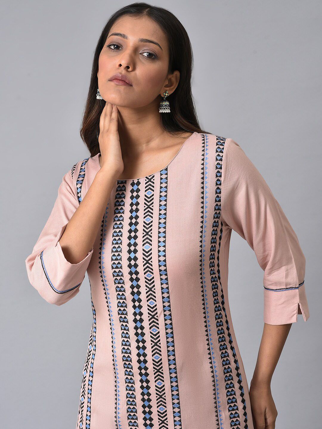 W Geometric Printed Straight Kurta