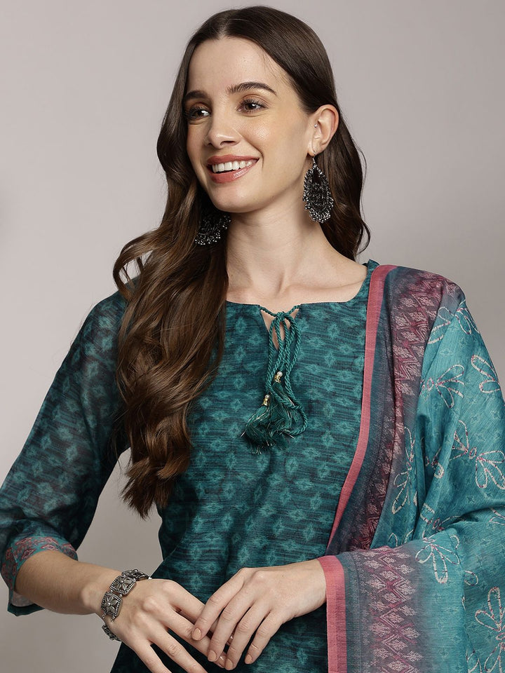 Anouk Women Printed Kurta with Trousers & Dupatta