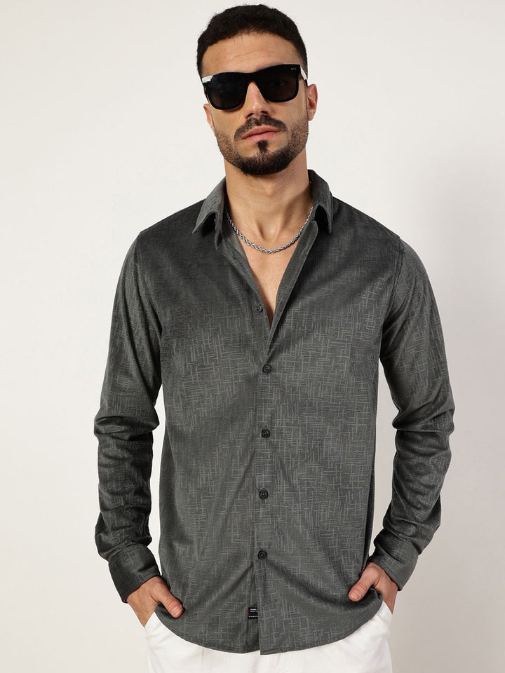 Thomas Scott Men Premium Spread Collar Textured Slim Fit Casual Shirt