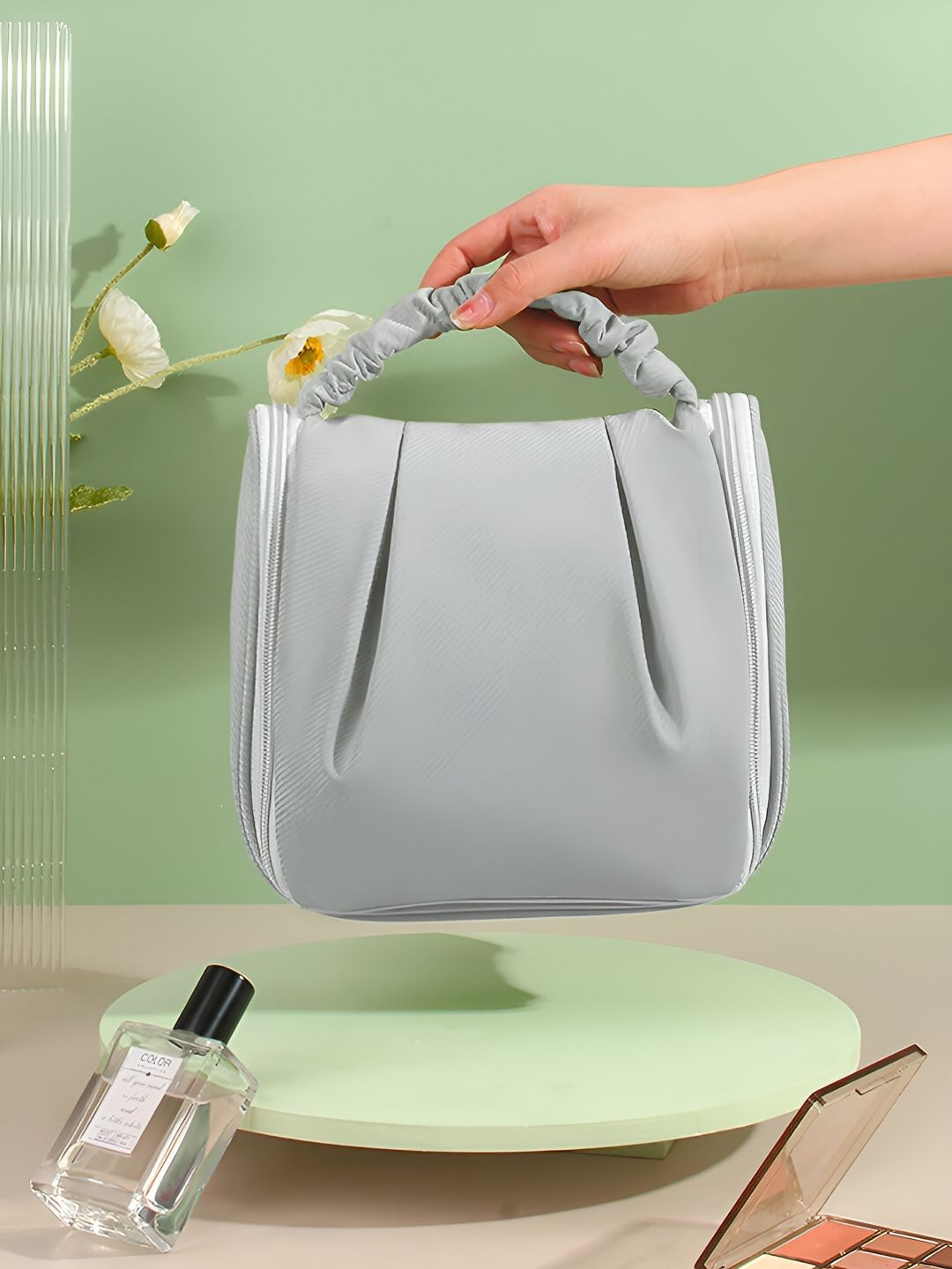 Cortina Grey Water Resistant Makeup Organiser