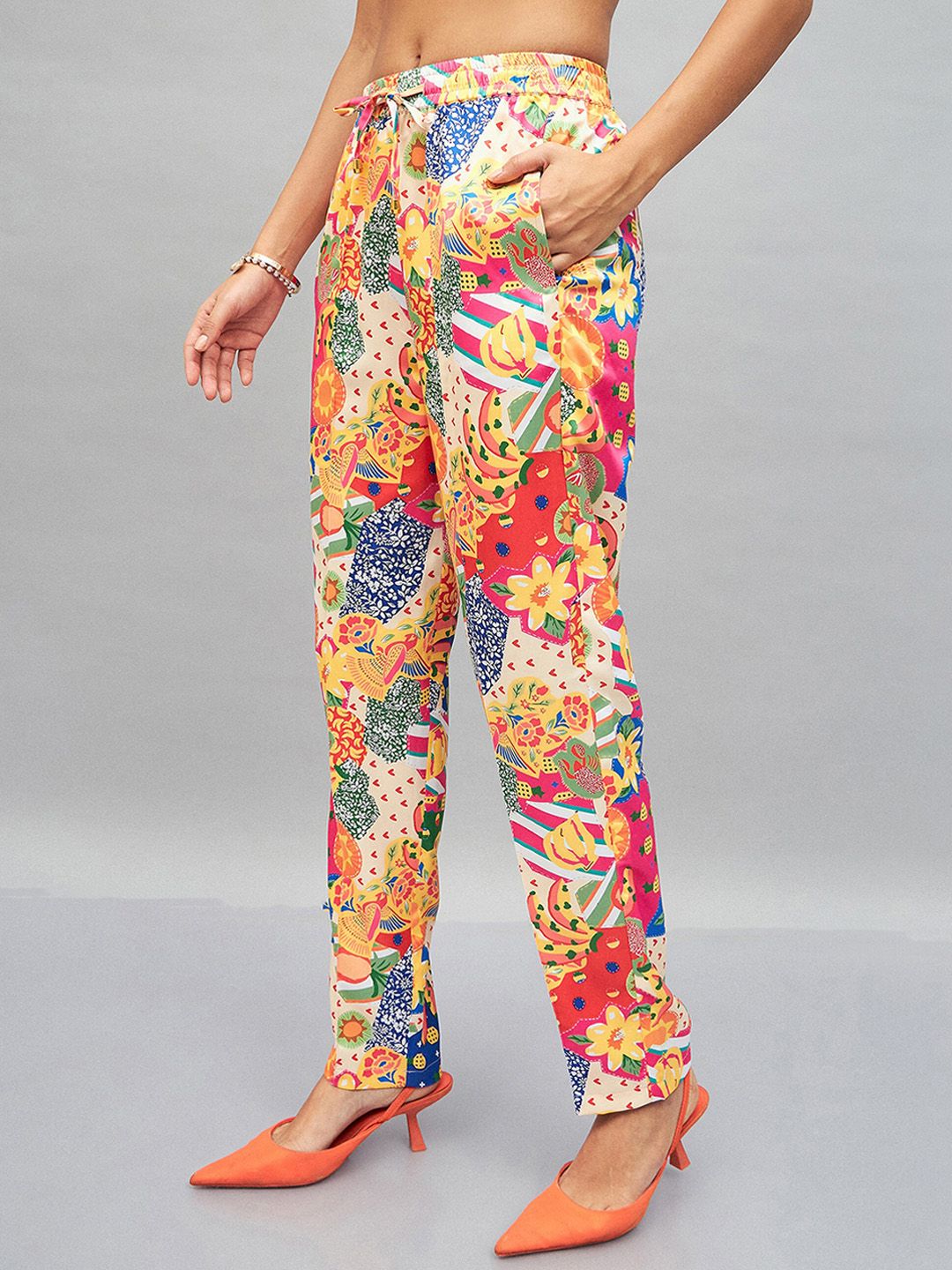 SASSAFRAS Yellow Women Floral Printed Straight Fit Trousers