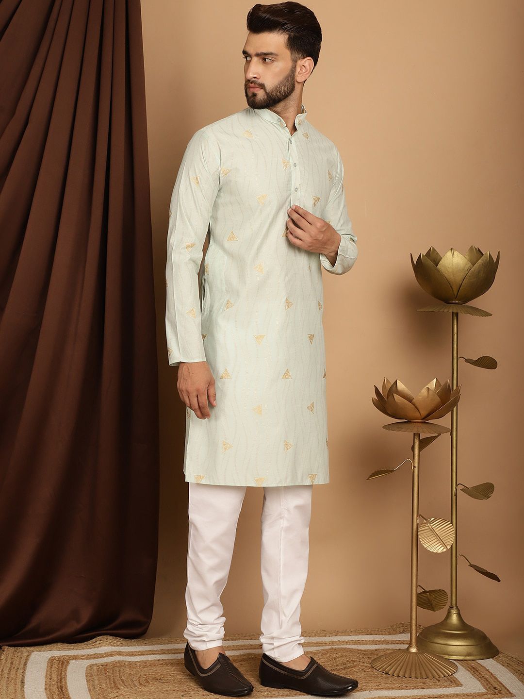 SOJANYA Geometric Printed Straight Kurta With Churidar