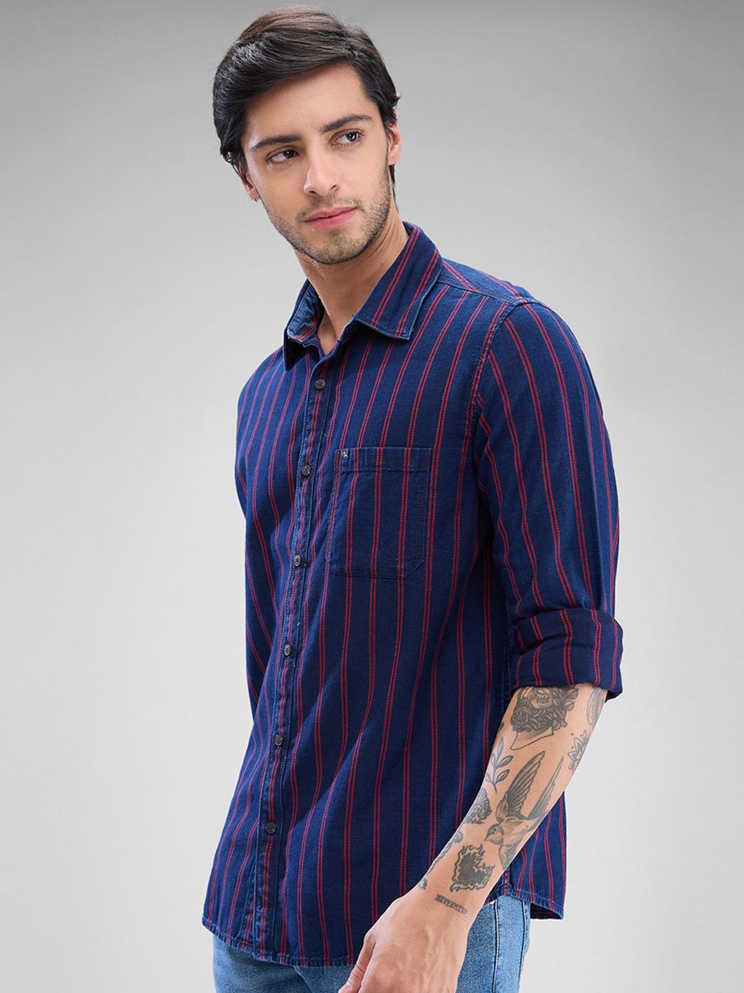 SPYKAR Men Slim Fit Opaque Striped Spread Collar Casual Shirt