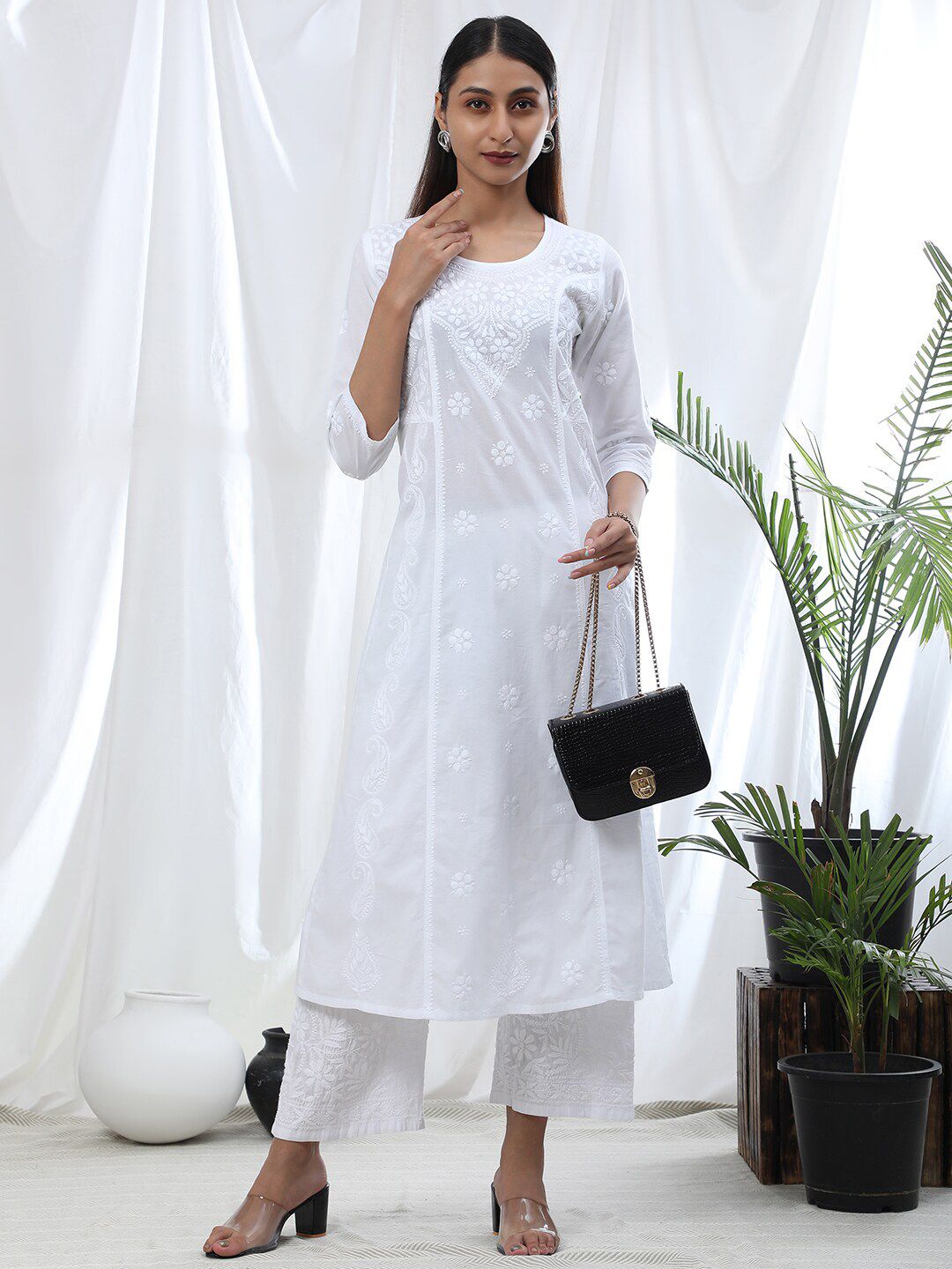 HOUSE OF KARI Women White Floral Embroidered Chikankari Kurta