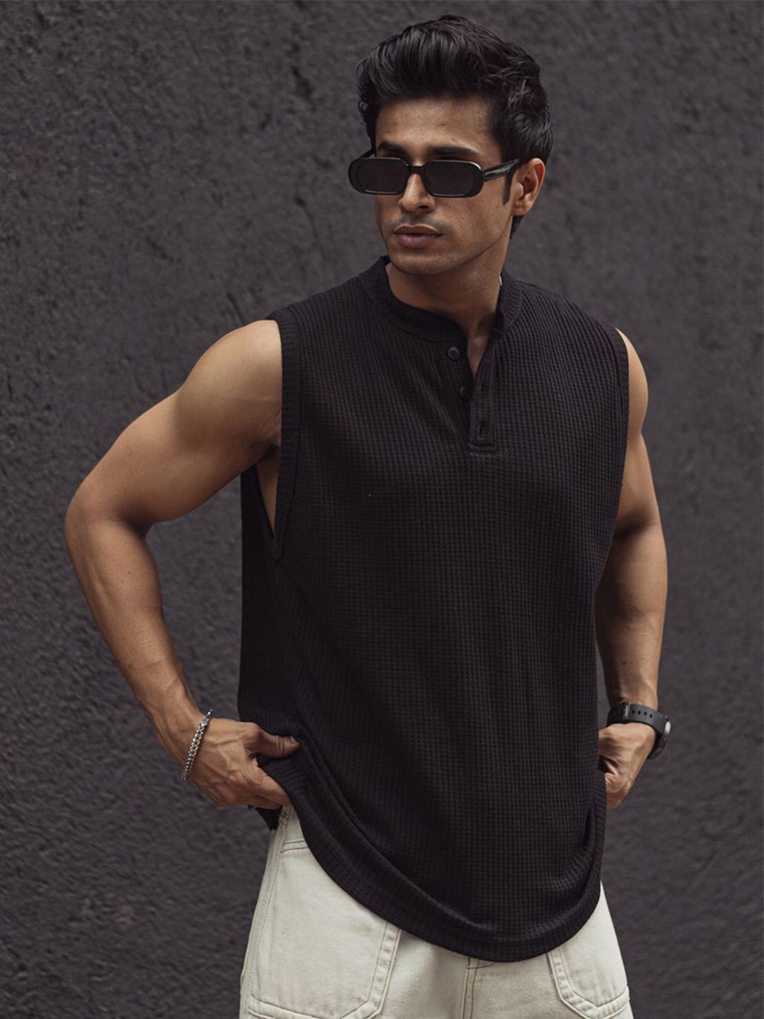 Powerlook Men Self Design Henley Neck T-shirt