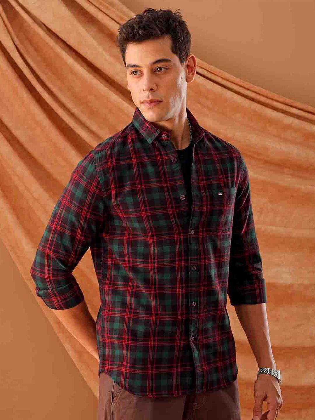 The Indian Garage Co. Spread Collar Slim Fit Tartan Checks Cotton Casual Shirt