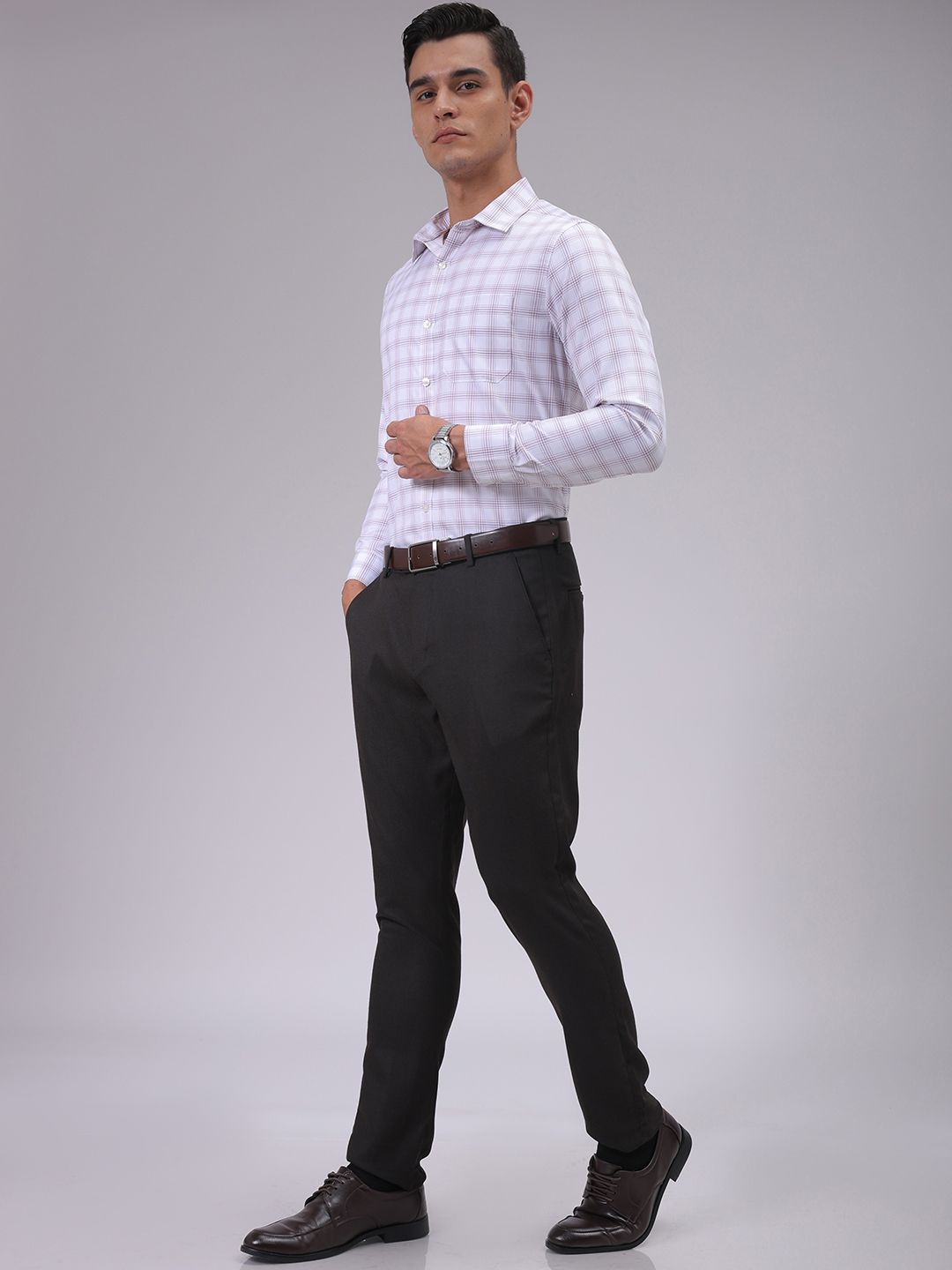 The Indian Garage Co. X Luxe Men Slim Fit Self Design Textured Formal Trousers