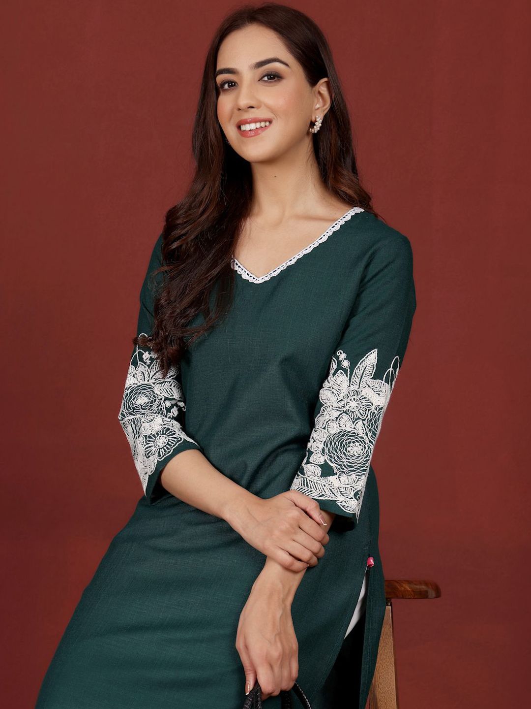 Varanga Women Thread Work Greateur & Majestic Artwork Kurta