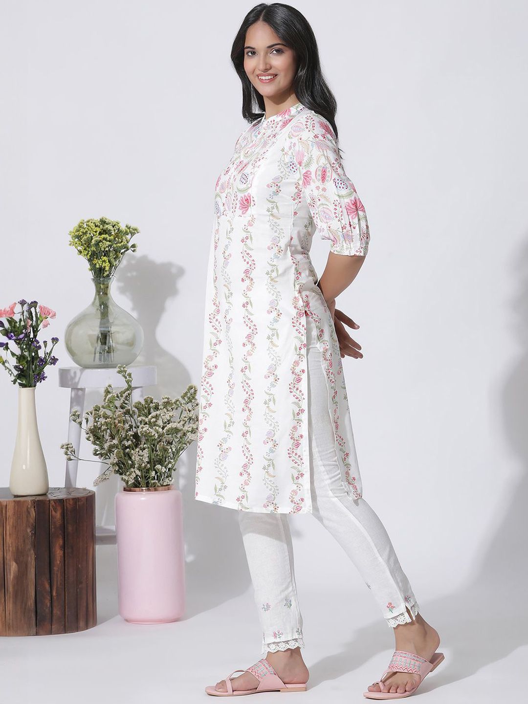W Floral Printed Mandarin Collar Puffed Sleeves Regular Pure Cotton Kurta With Trousers