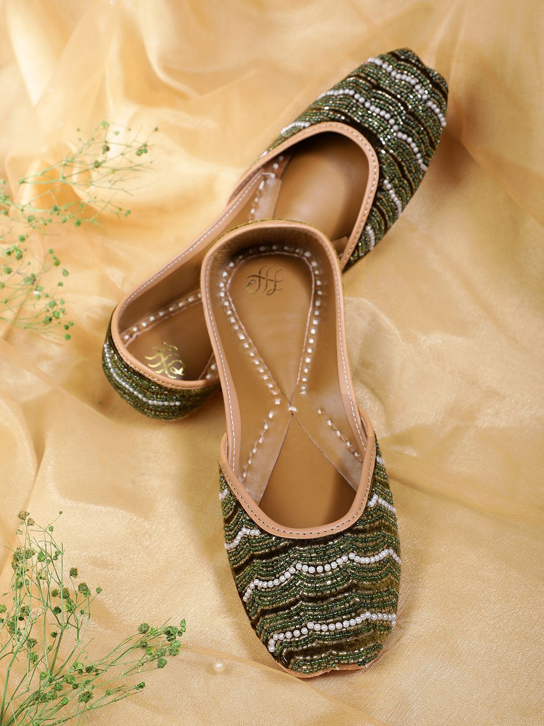 House of Pataudi Women Ethnic Embellished Mojaris
