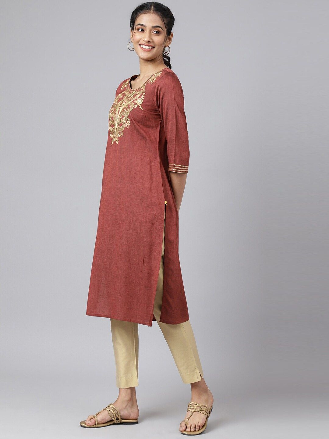AURELIA Women Maroon Yoke Design Thread Work Kurta
