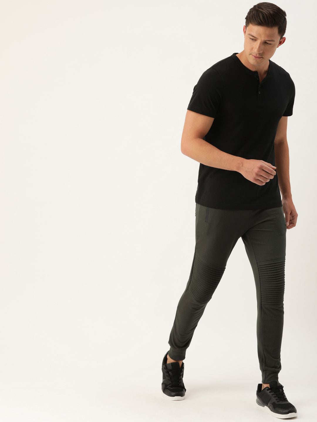 The Indian Garage Co Men Grey Solid Pleated Detail Joggers