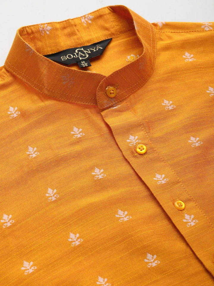 SOJANYA Men Orange & Off-White Ethnic Motifs Kurta with Churidar & Nehru Jacket