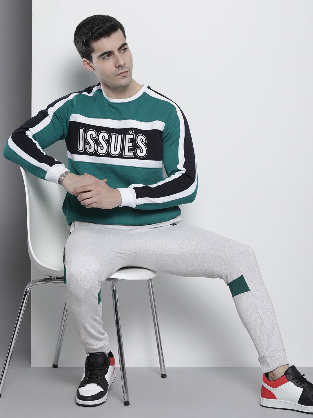 The Indian Garage Co Men Grey & Teal-Green Printed Slim-Fit Joggers