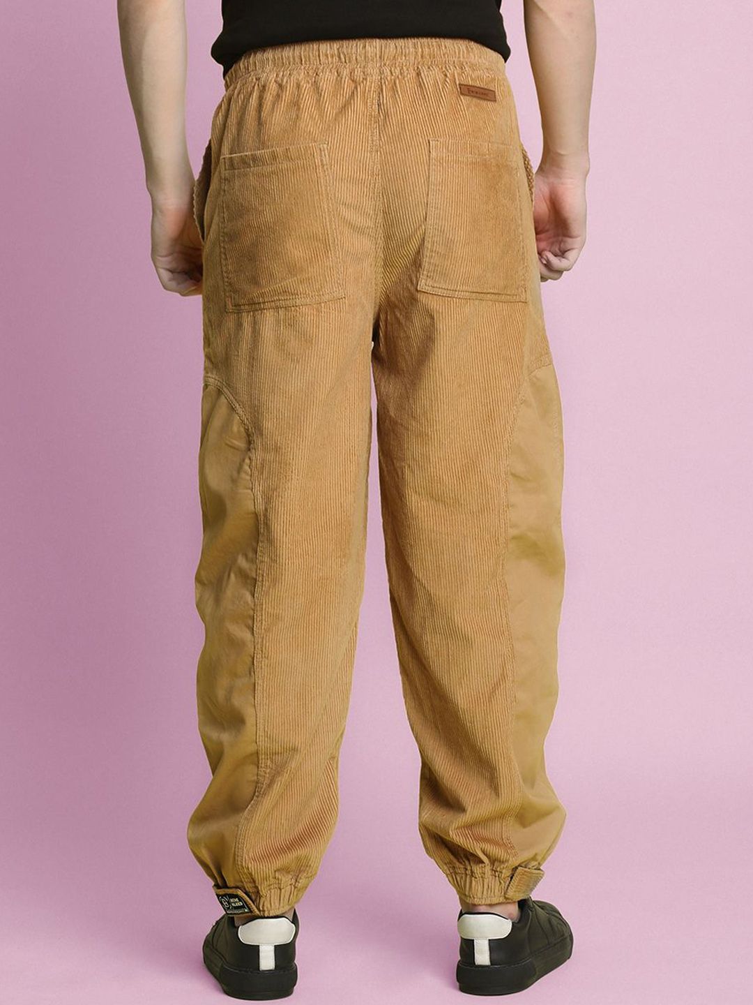 Bene Kleed Men Baggy Fit Mid-Rise Pure Cotton Joggers Trouser