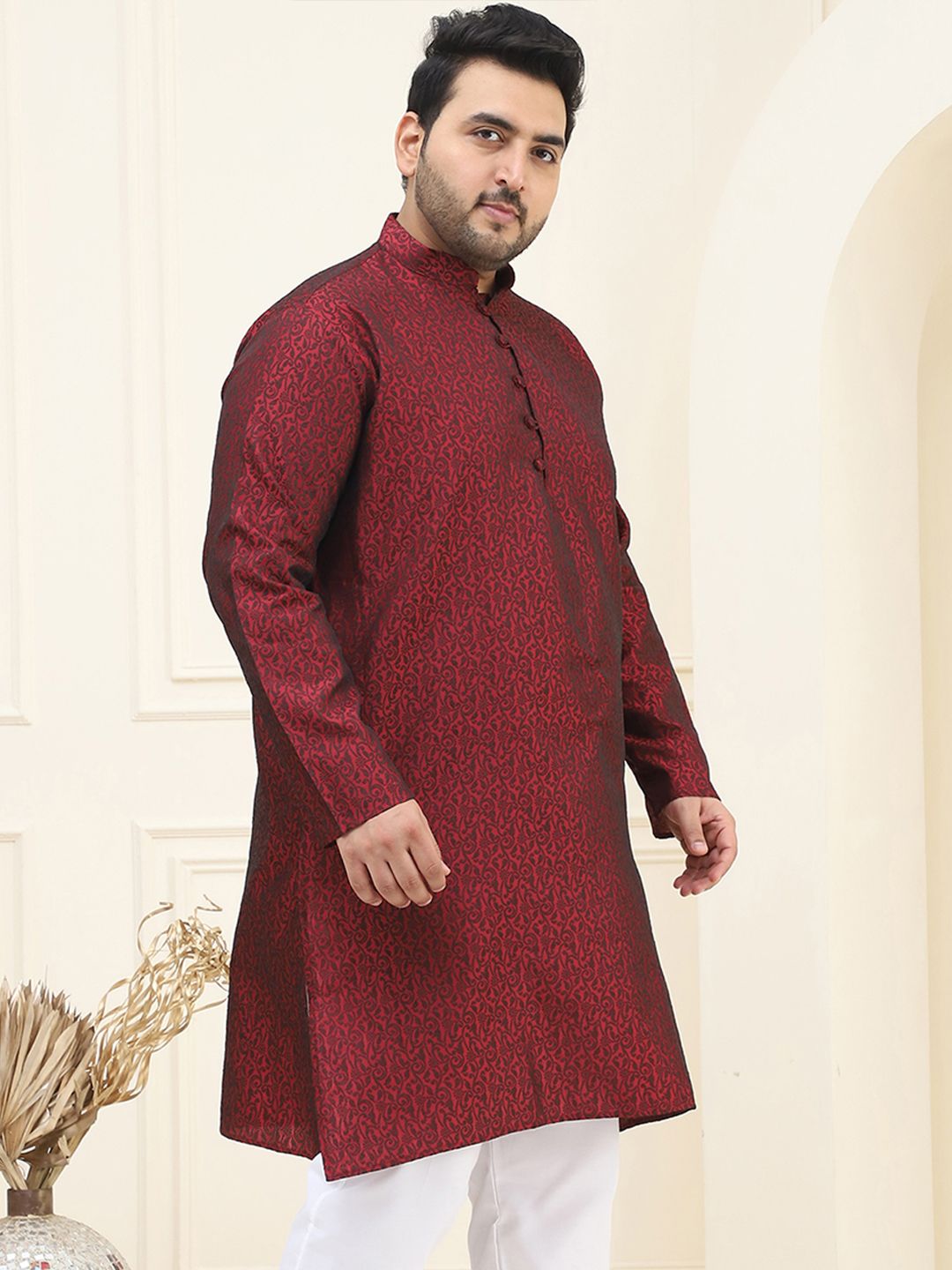 SOJANYA PLUS Men Maroon Jacquard Kurta