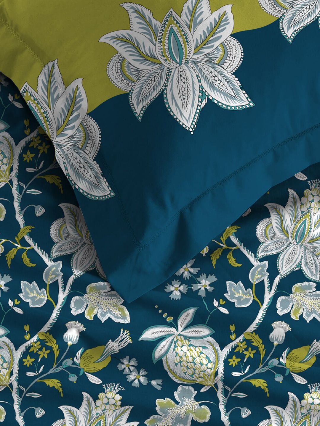MYTRIDENT Blue  White Floral Cotton 144 TC Queen Bedsheet With 2 Pillow Covers