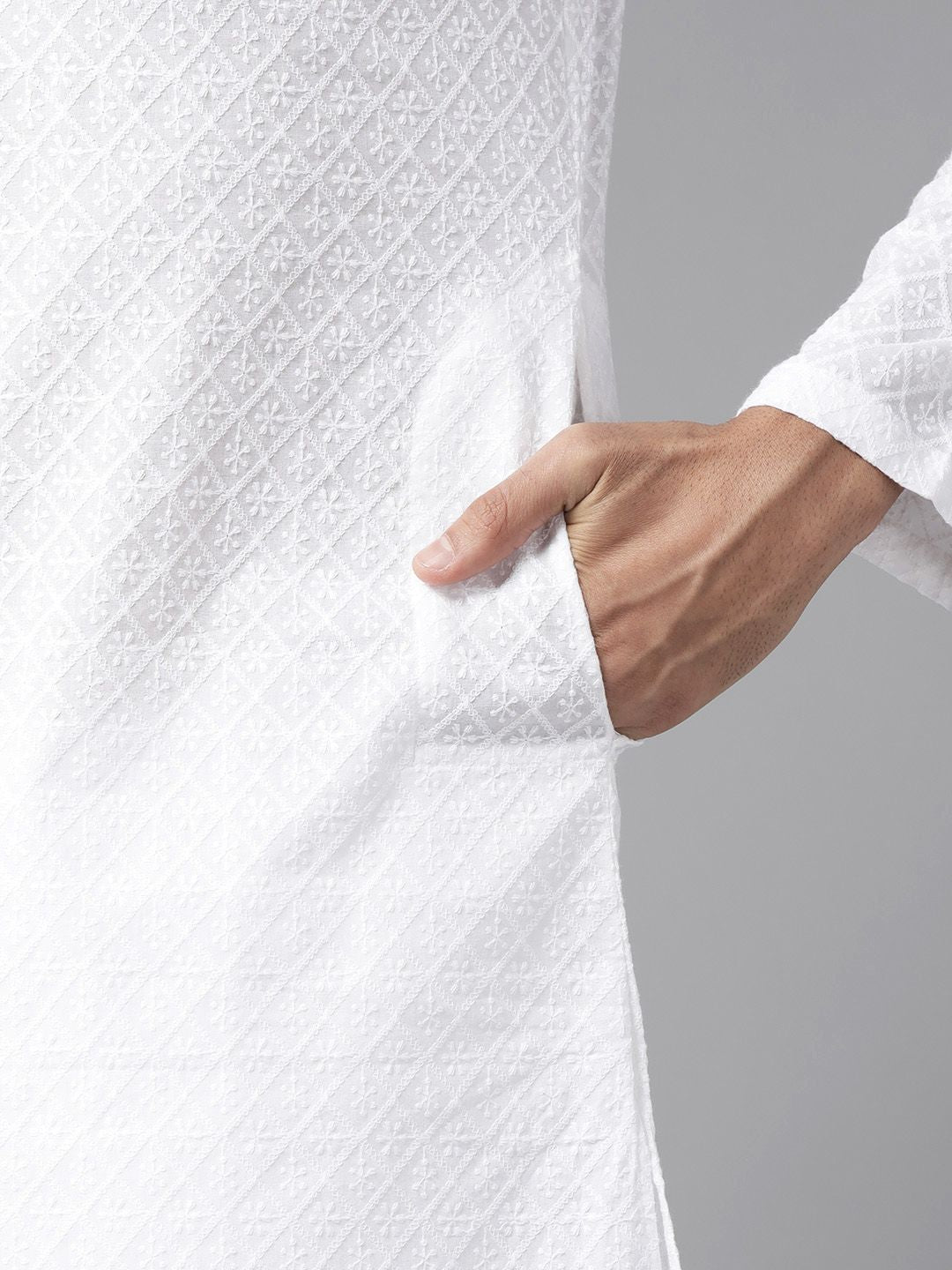 See Designs Men White Ethnic Motifs Embroidered Chikankari Pure Cotton Kurta with Pyjamas