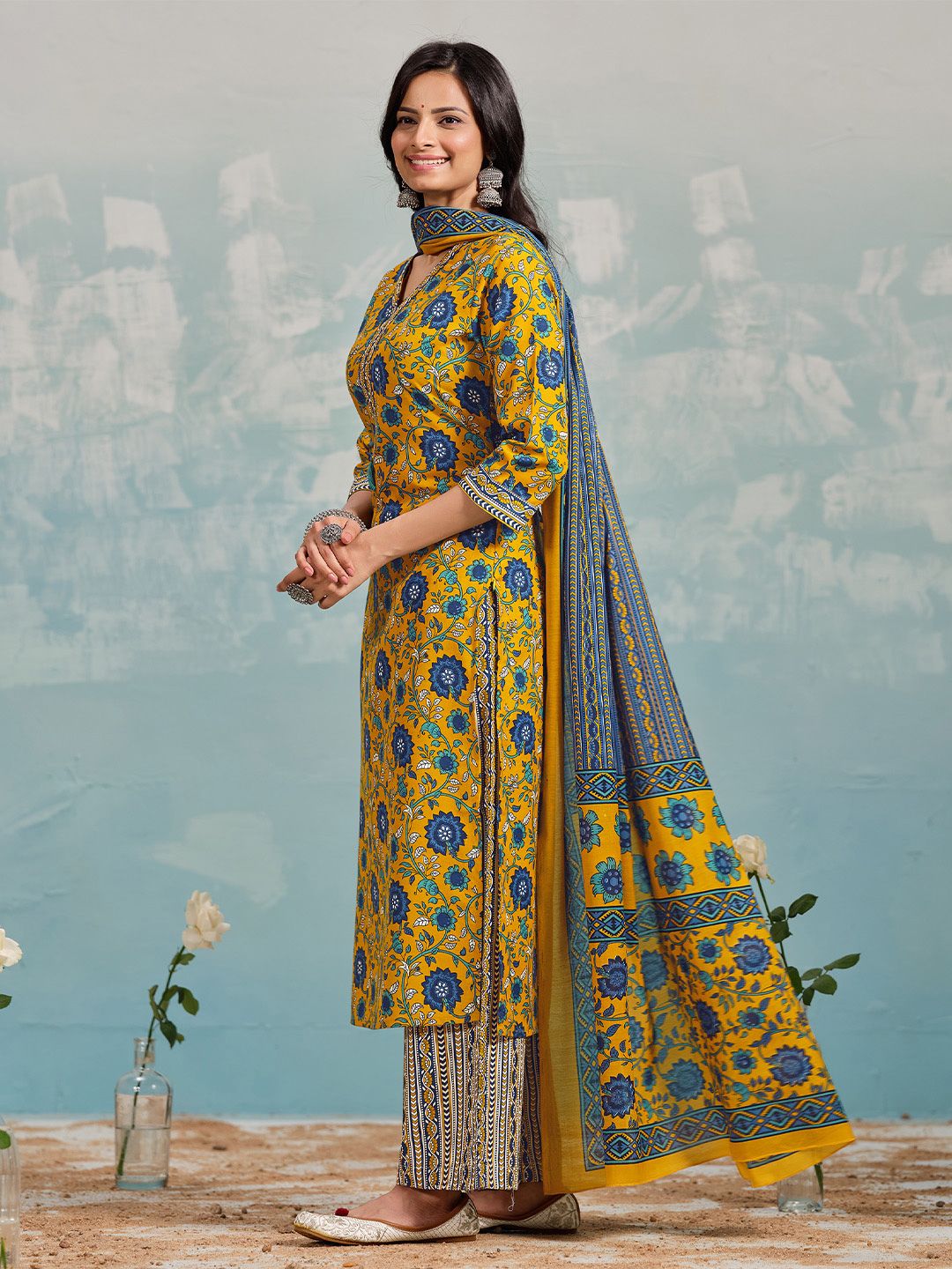 Varanga Women Floral Printed Regular Kurta with Trousers & With Dupatta