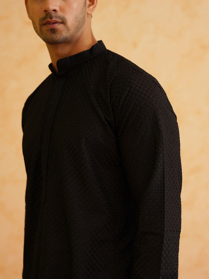 SOJANYA Geometric Embroidered Mandarin Collar Thread Work Pure Cotton Straight Kurta