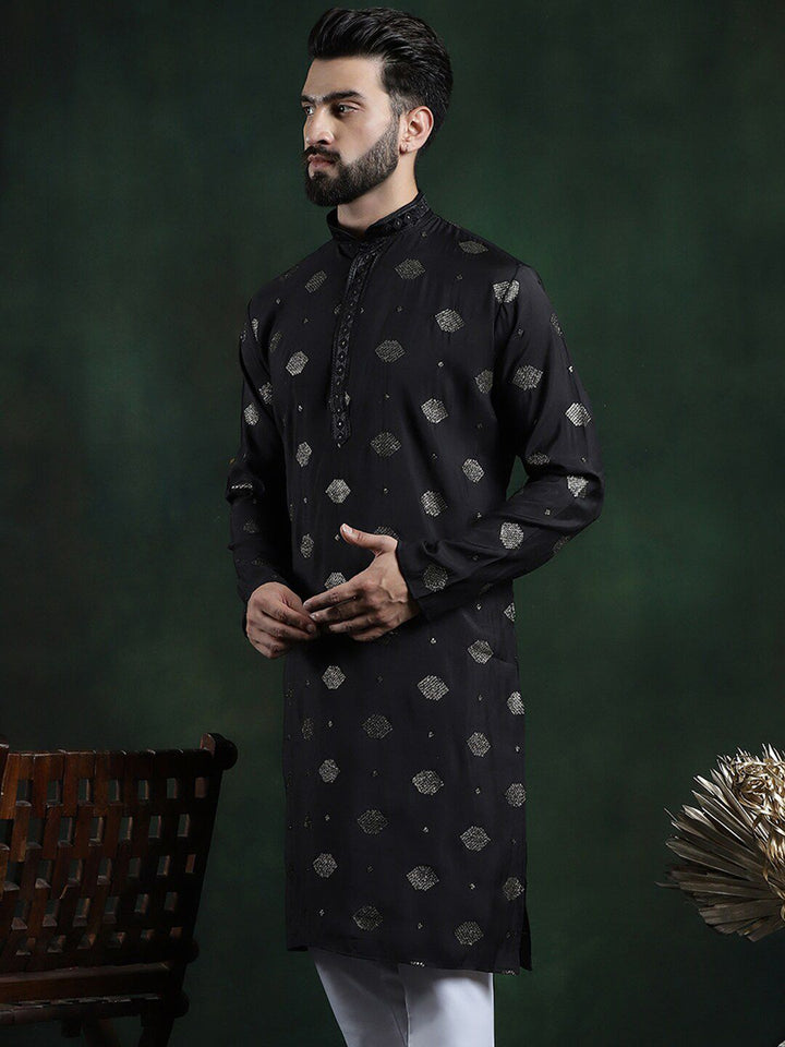 SOJANYA Ethnic Motifs Embroidered Mandarin Collar Sequinned Straight Kurta