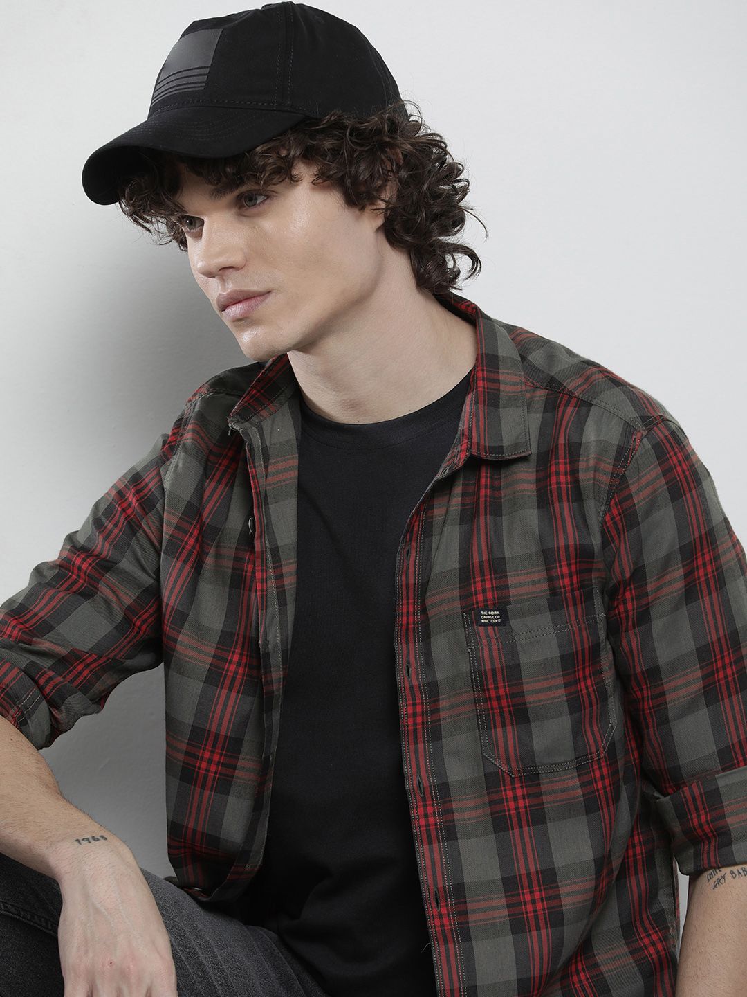 The Indian Garage Co Men Regular Fit Checked Casual Shirt
