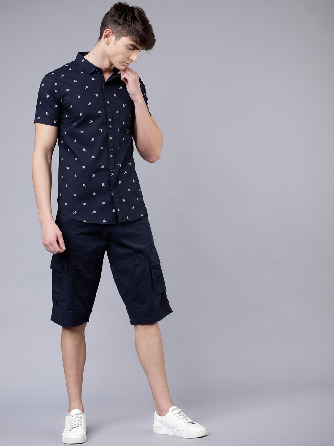 Highlander Men Navy Blue & White Slim Fit Dicetak Baju Kasual