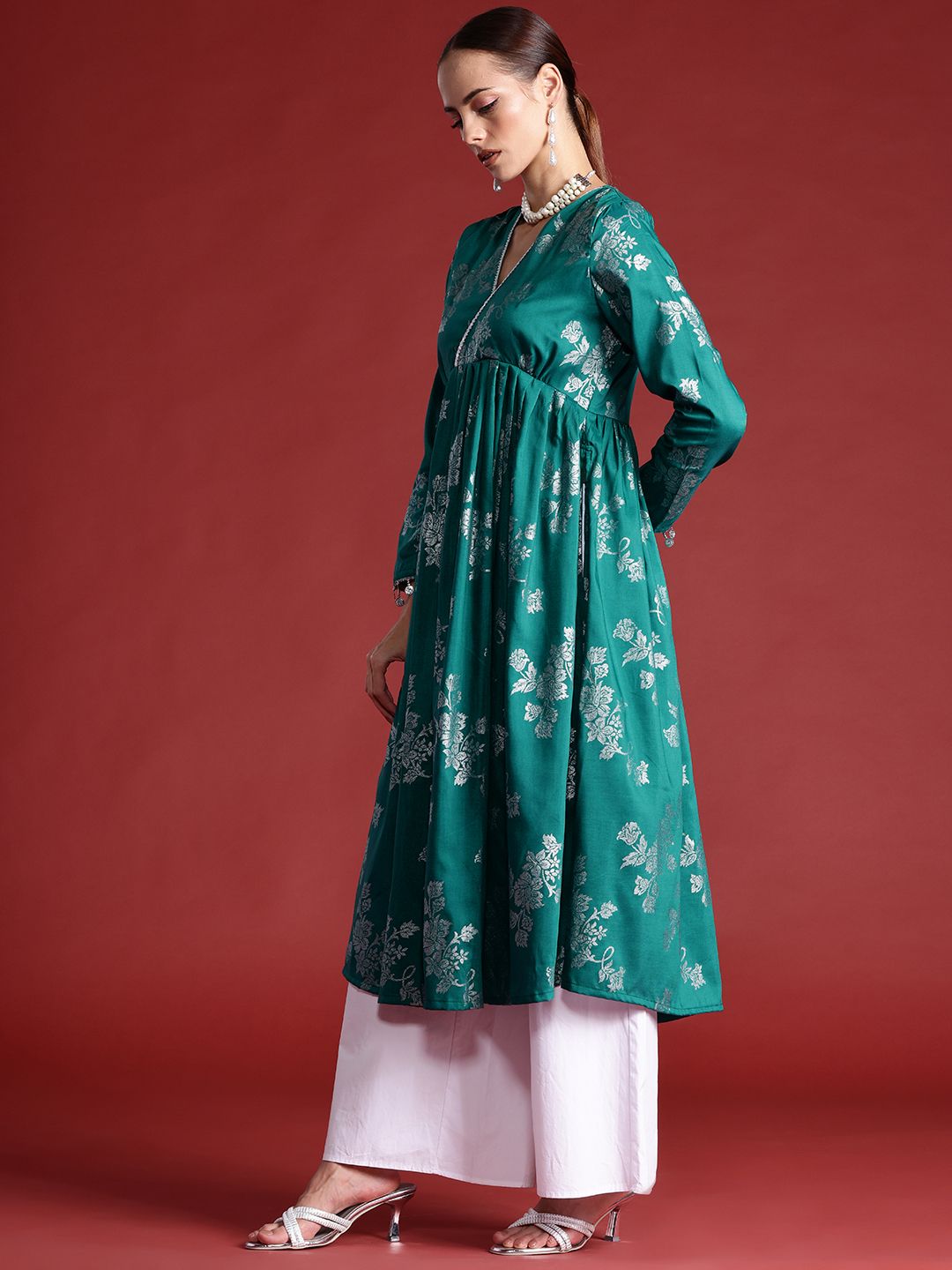 all about you Women Floral Printed Gotta Patti Detailing Floral Kurta