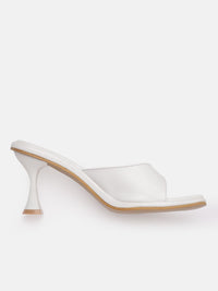 Lino Perros Buckle Detail Slim Heel