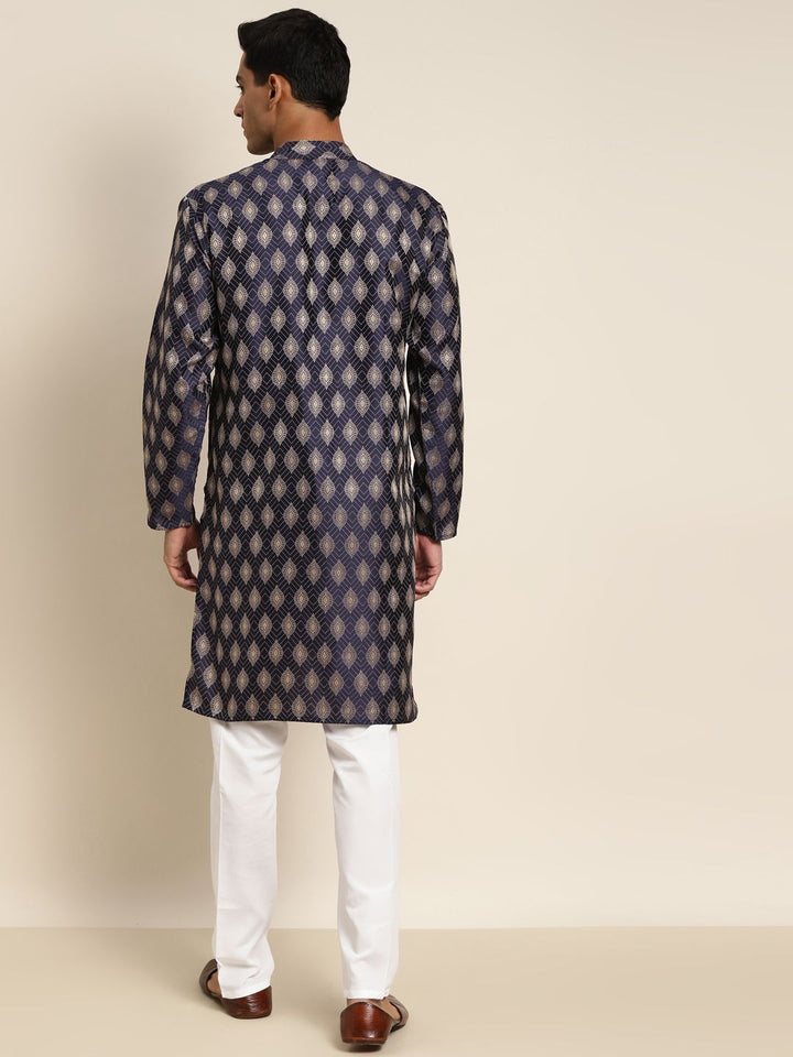 SOJANYA Men Black & Gold-Toned Ethnic Motifs Jacquard Kurta