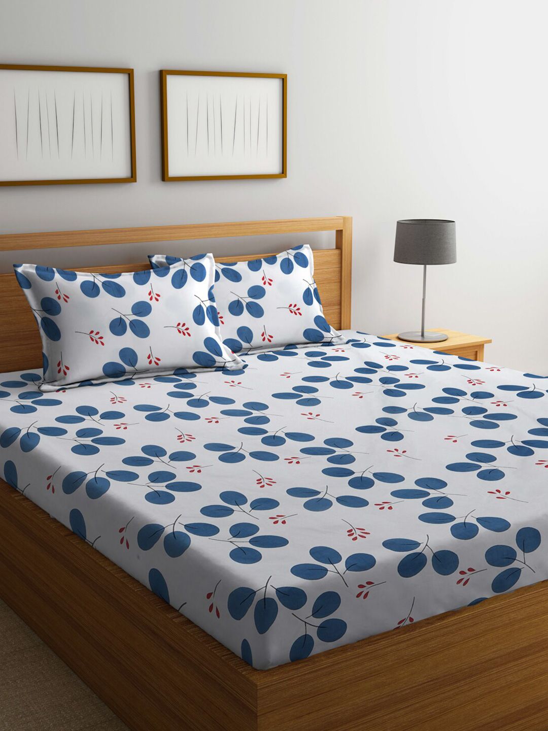 KLOTTHE White & Blue Floral Print 300 TC Fitted Double King Bedsheet With 2 Pillow Covers