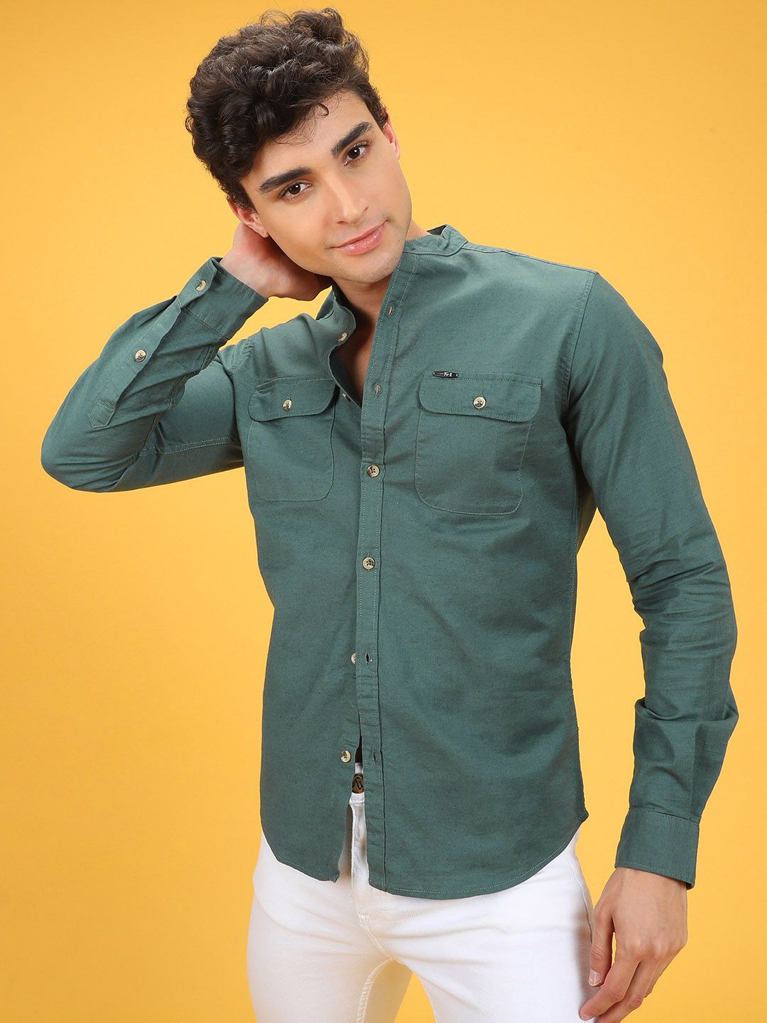The Indian Garage Co Men Green Solid Casual Shirt
