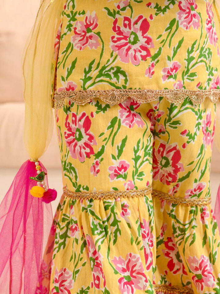 pspeaches Girls Floral Printed Regular Pure Cotton Kurta With Sharara & Dupatta