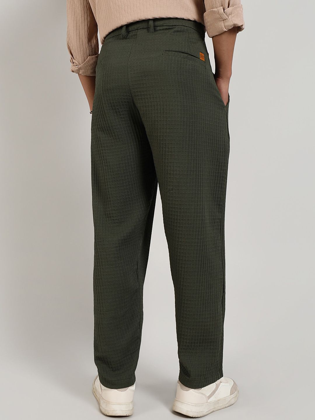Campus Sutra Men Comfort Mid-Rise Plain Chinos Trousers