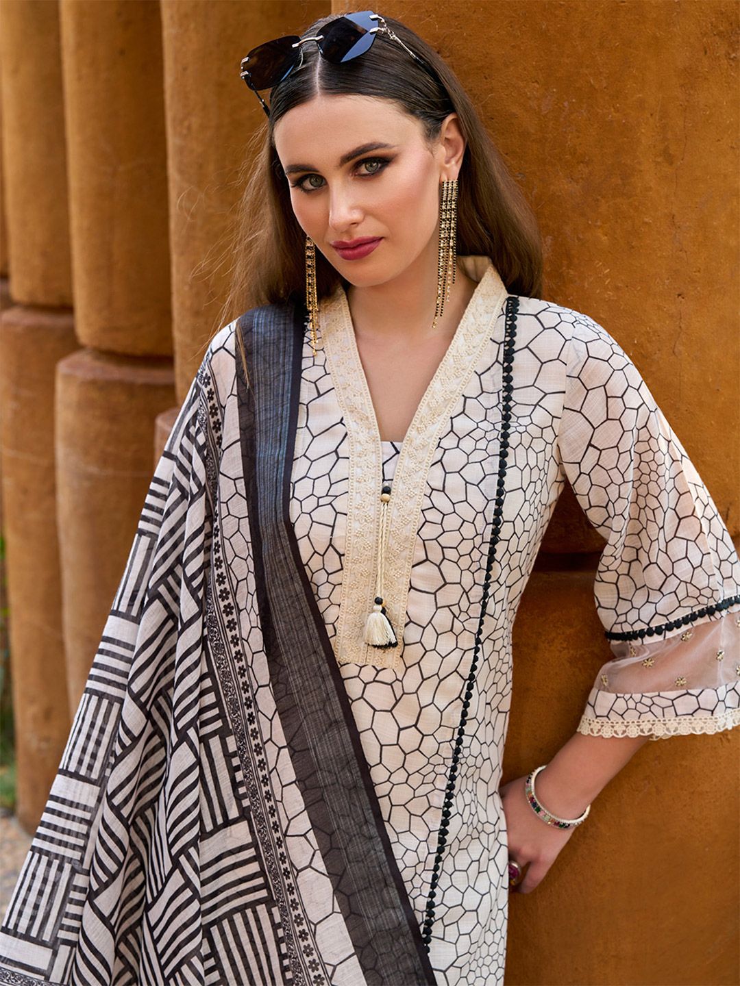 Indo Era Women Printed Regular Thread Work Pure Cotton Kurta with Trousers & With Dupatta