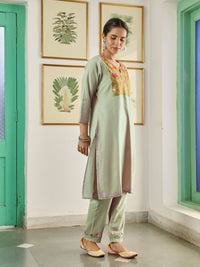 House of Chikankari Women Beige Cotton Aari Embroidered Kurta Set