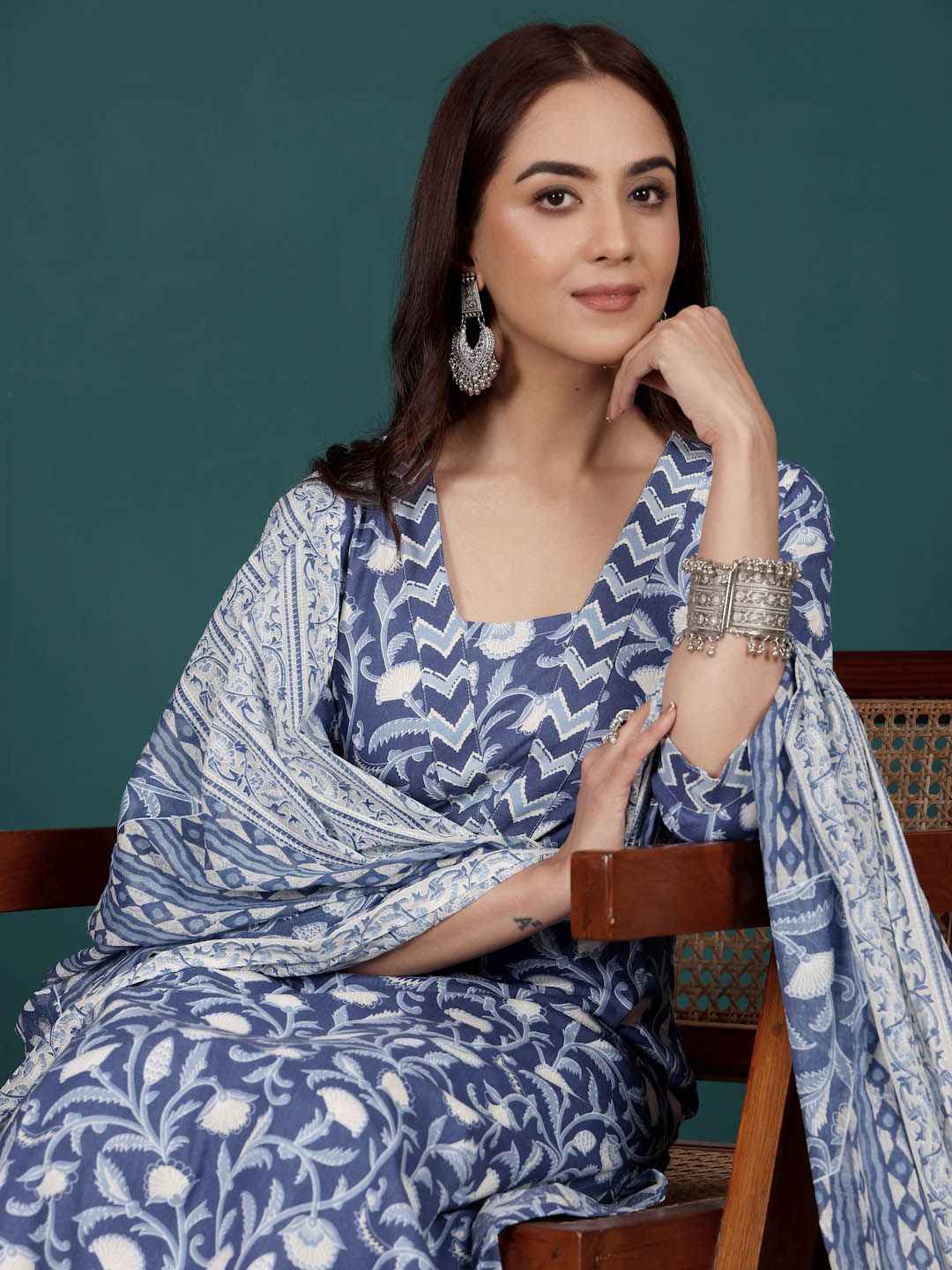 Varanga Floral Printed V-Neck Pure Cotton Straight Kurta With Trousers & Dupatta