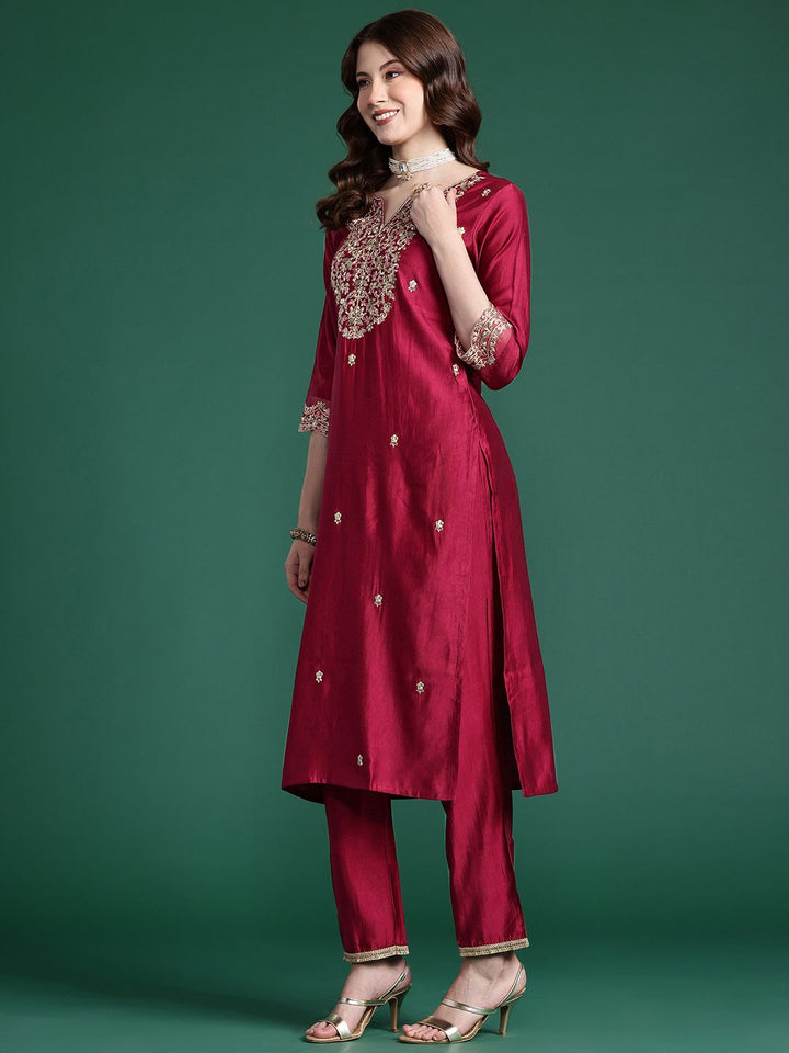 Indo Era Women Embroidered Straight Kurta Set