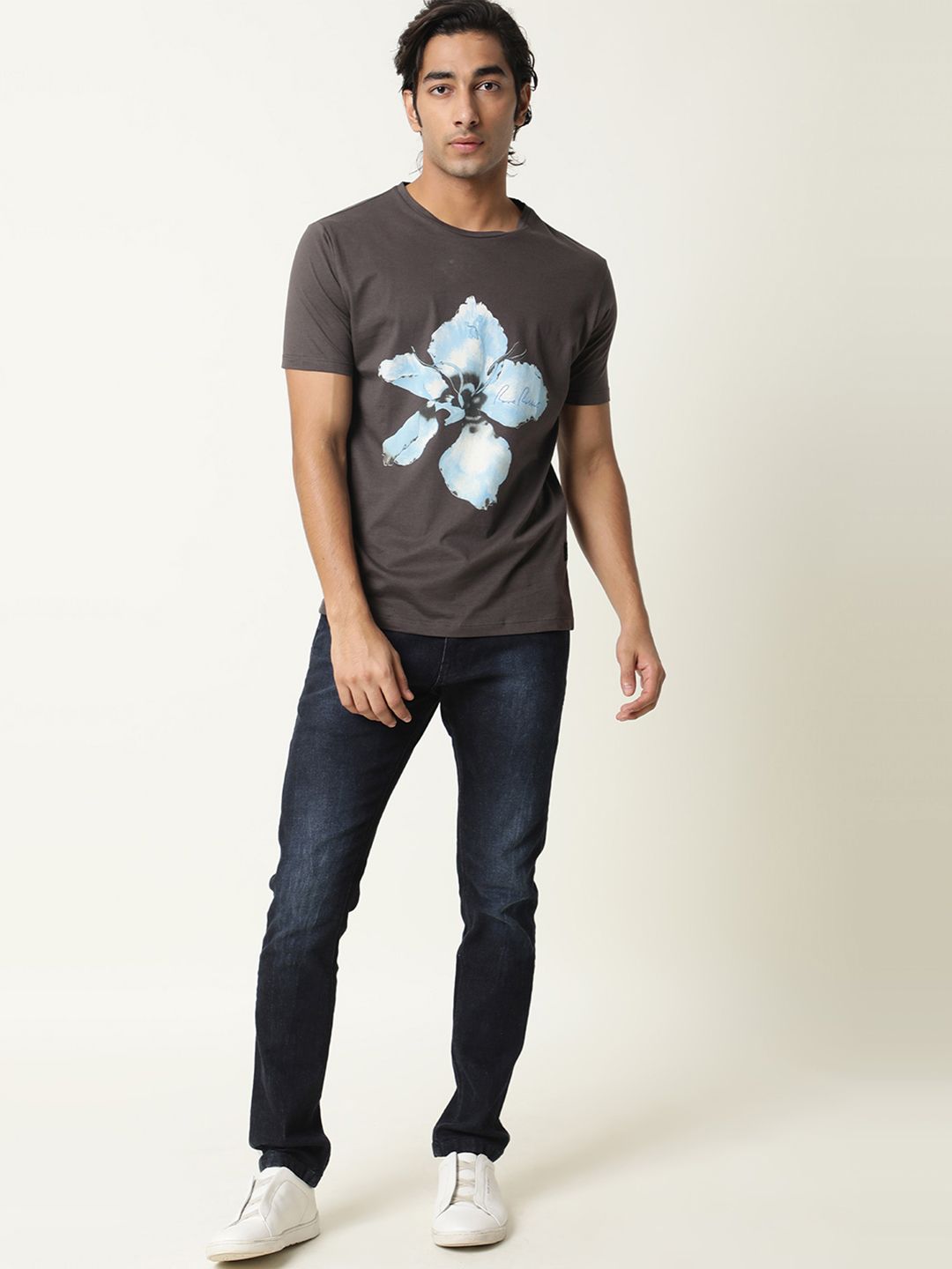 RARE RABBIT Men Grey Printed Pure Cotton Slim Fit T-shirt