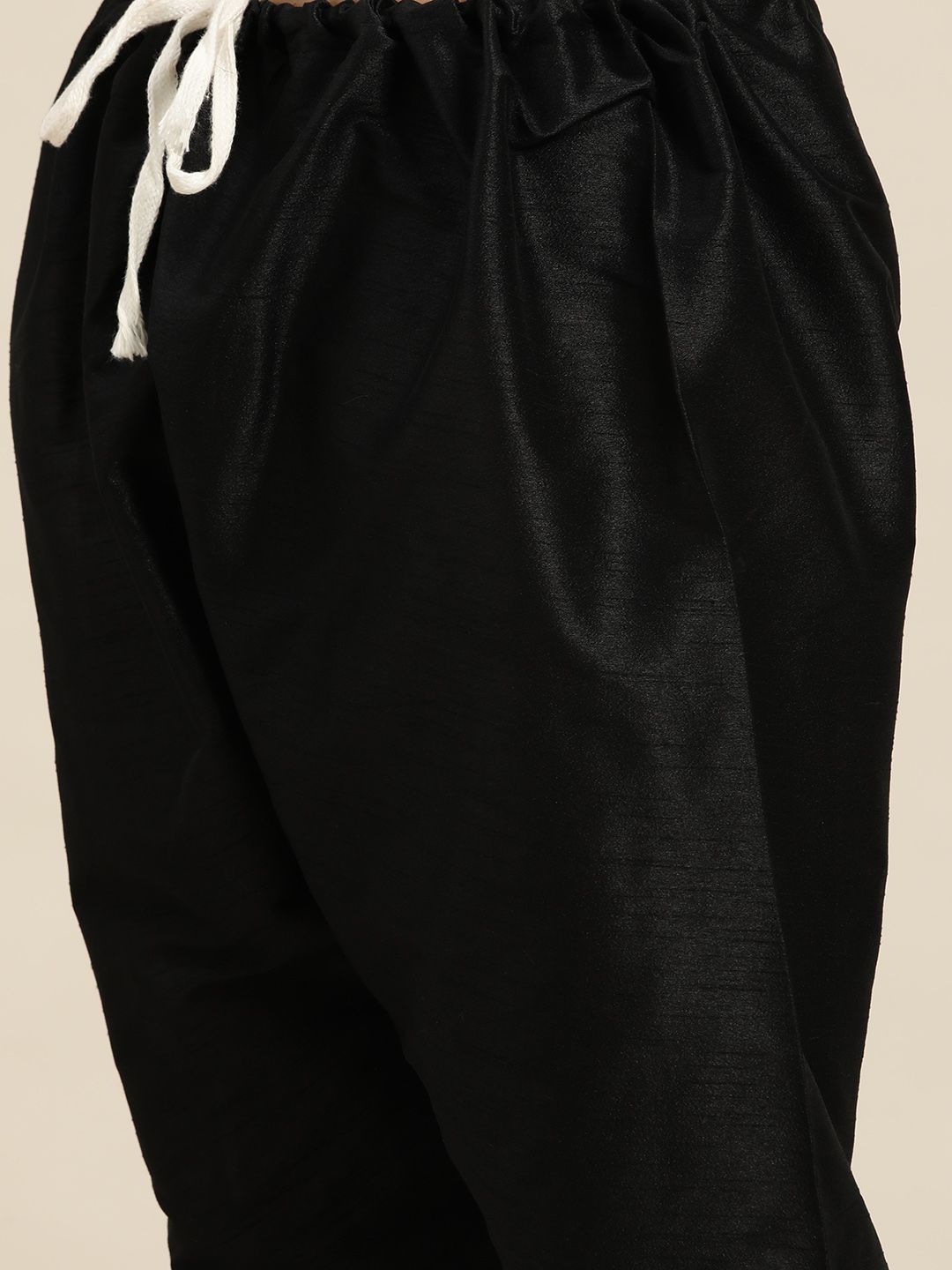 SOJANYA Men Black Kurta with Churidar