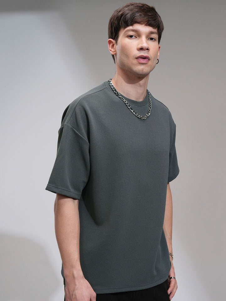 HIGHLANDER Men Solid Round Neck  Relaxed Fit T-shirt