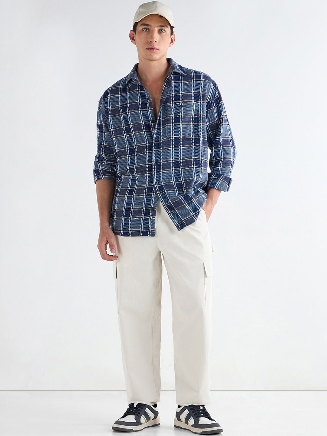 Bewakoof Men Cargo Carpenter Pants