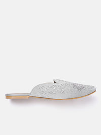House of Pataudi Leather Embellished Ethnic Mules