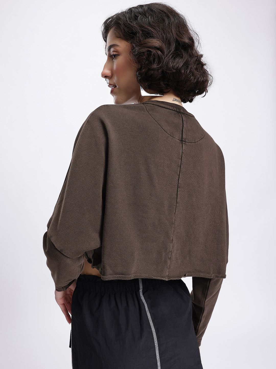 DressBerry Solid Long Sleeves Cropped Sweatshirt