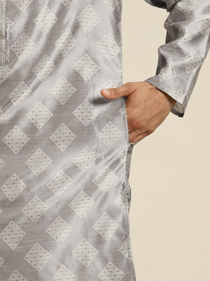 SOJANYA Ethnic Motifs Kantha Work Pastel Silk Cotton Kurta