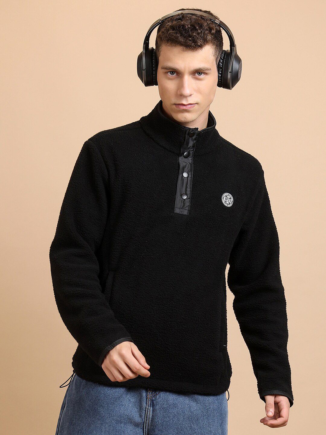 HIGHLANDER Black High Neck Sweatshirt