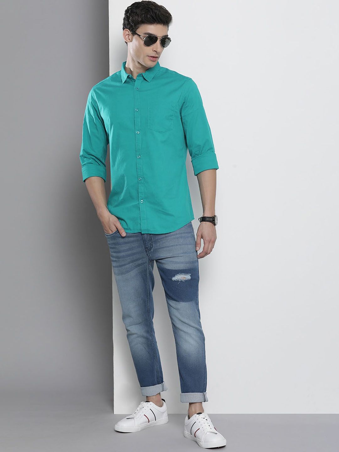 The Indian Garage Co Men Blue Solid Casual Shirt