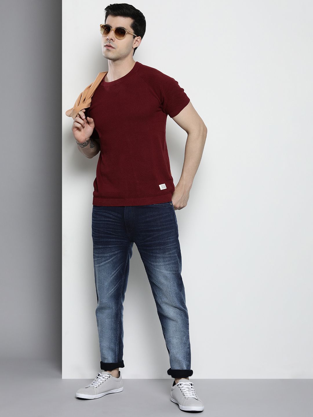 The Indian Garage Co Men Slim Fit Heavy Fade Stretchable Jeans