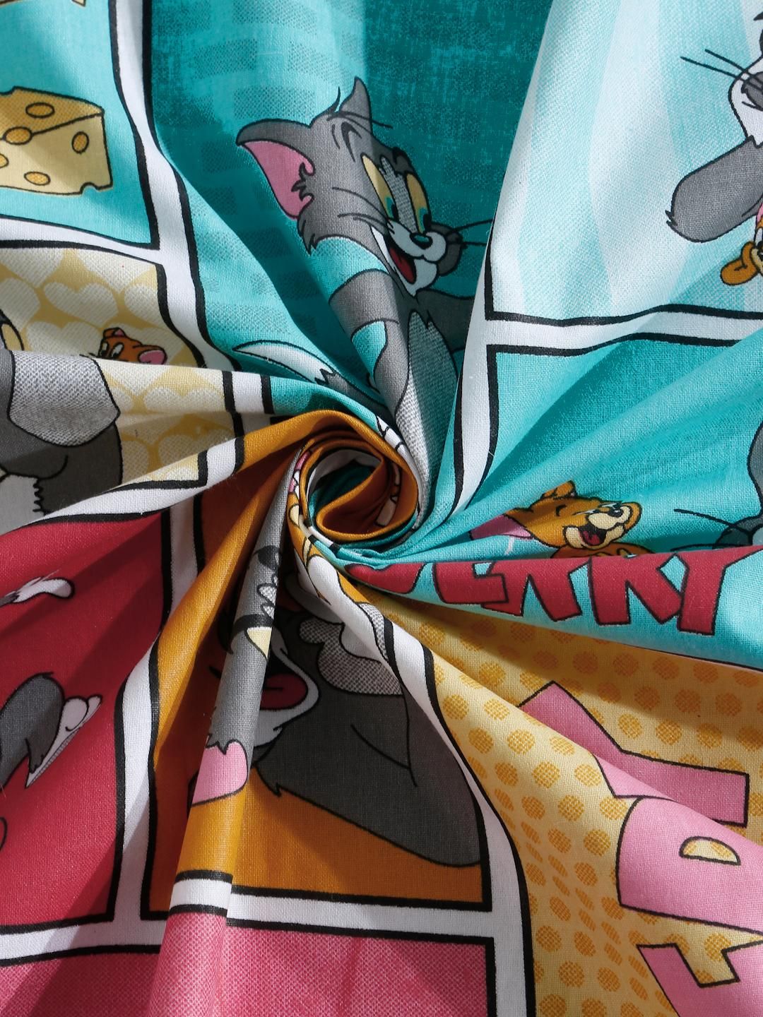 KLOTTHE Multi Cartoon Characters Cotton Single Bedsheets