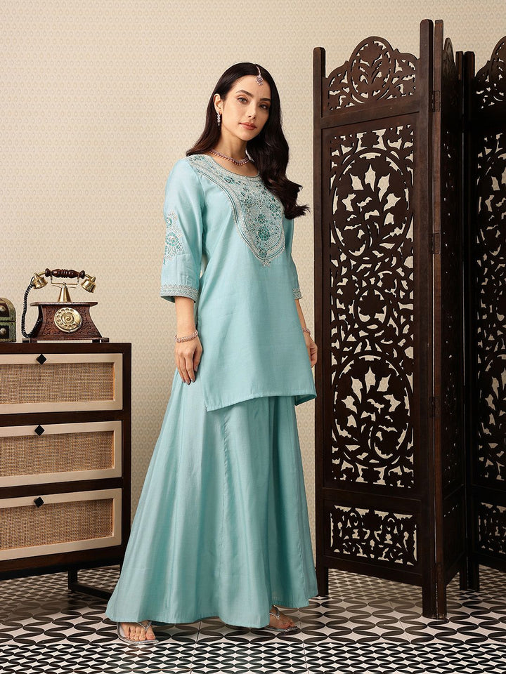 House of Pataudi Floral Embroidered Jashn Kurta with Palazzos & Dupatta